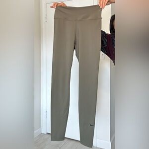 Nike Women’s Leggings